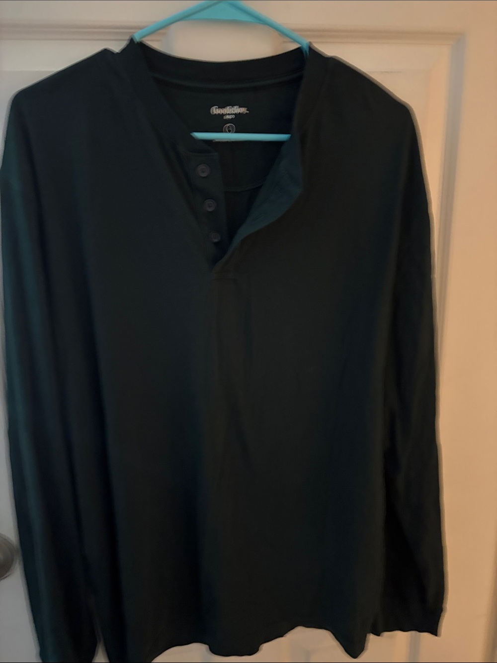 Goodfellow & Co Black Long-Sleeve Henley Tee